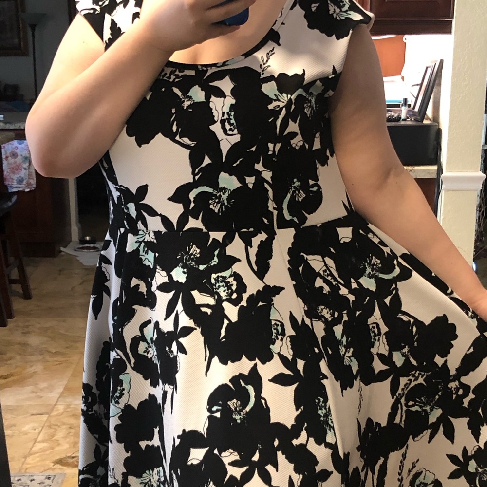Torrid White Floral Dress 3X